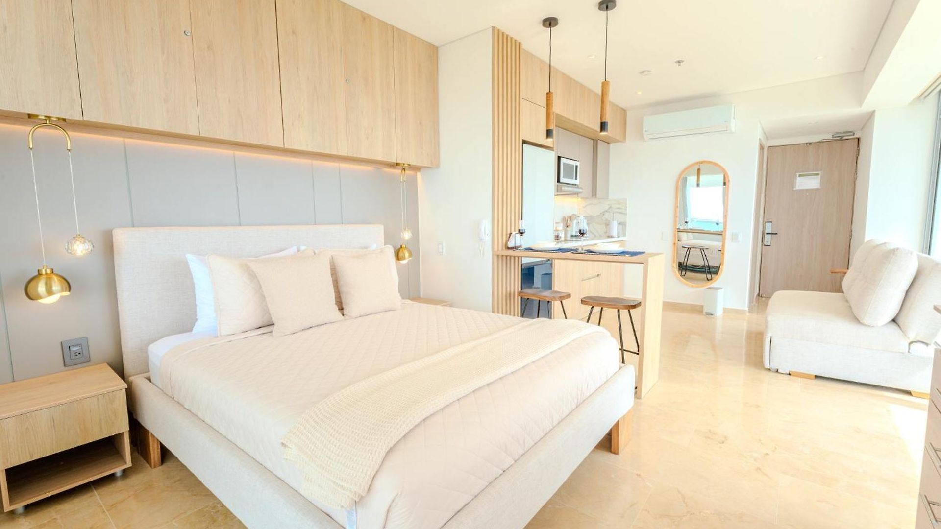 Apartamento Moderno Apartasuit, Vista Al Mar Con Dos Balcones