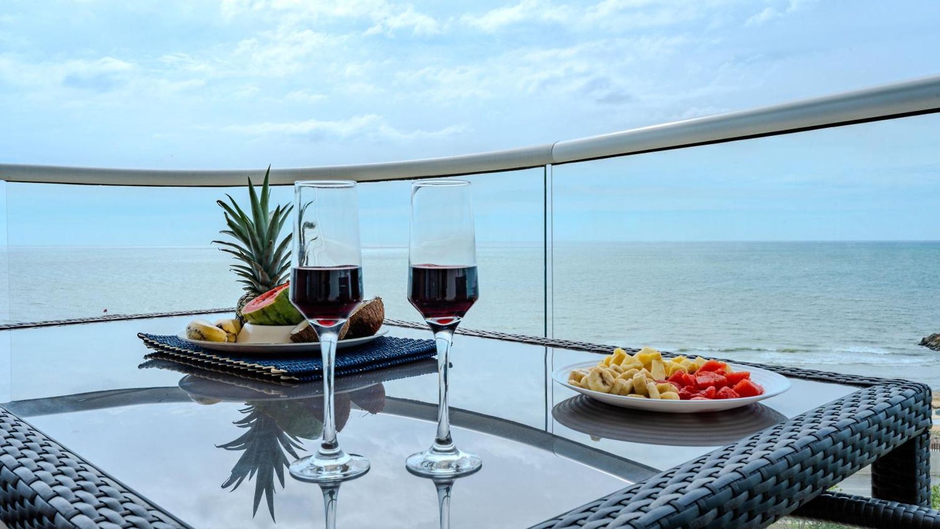 Moderno Apartasuit, Vista Al Mar Con Dos Balcones *