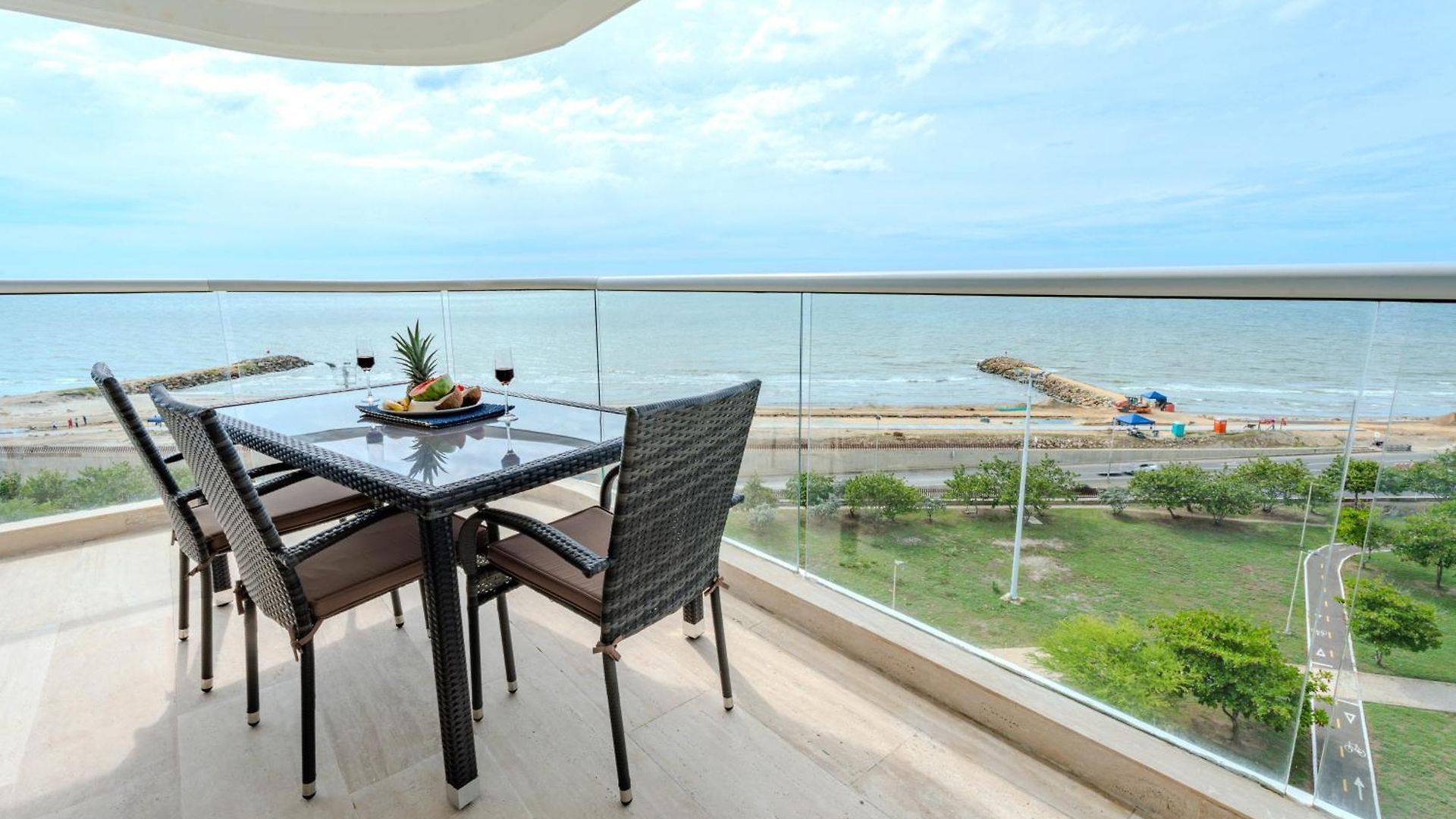 Apartamento Moderno Apartasuit, Vista Al Mar Con Dos Balcones Cartagena