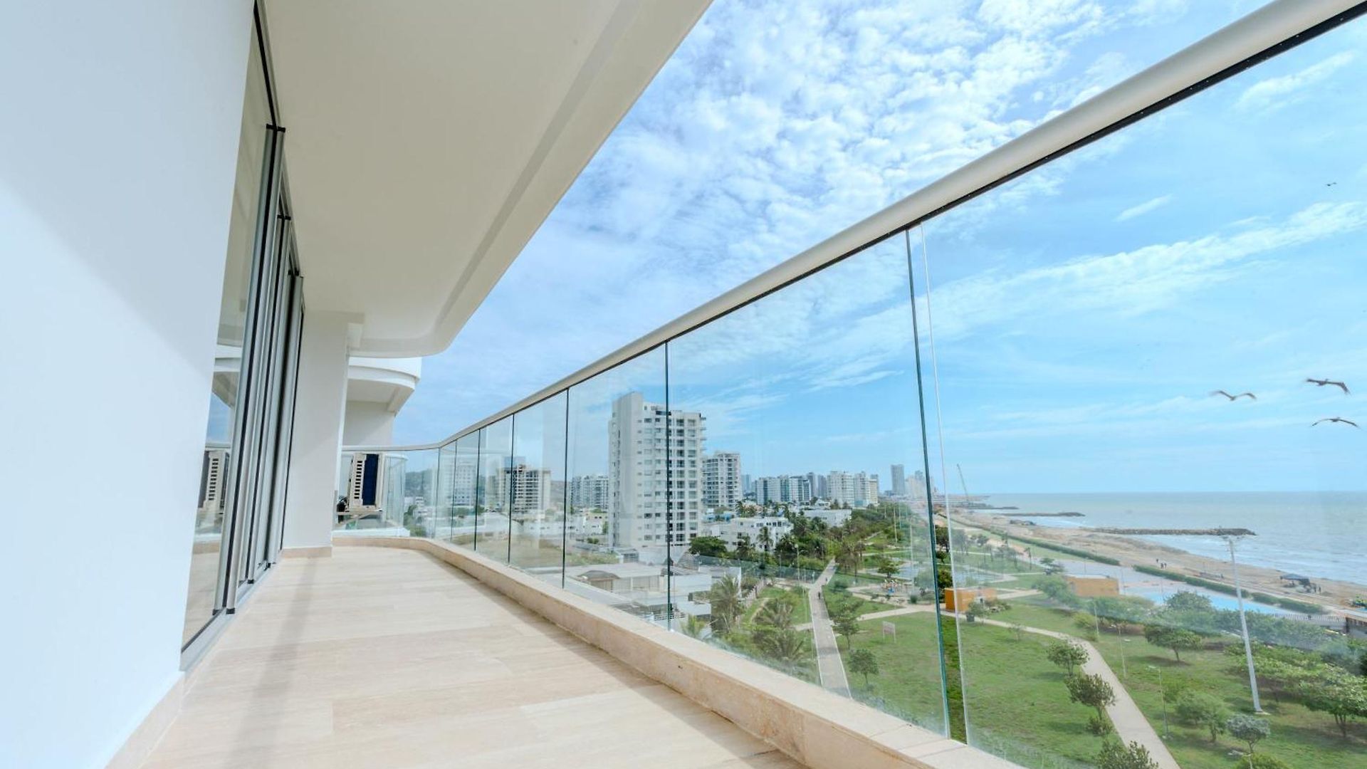 Moderno Apartasuit, Vista Al Mar Con Dos Balcones *