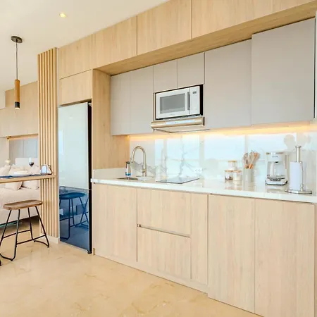 Apartamento Moderno Apartasuit, Vista Al Mar Con Dos Balcones