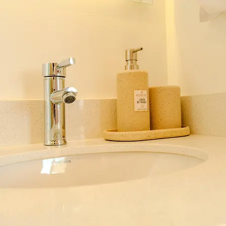 Moderno Apartasuit, Vista Al Mar Con Dos Balcones * Cartagena
