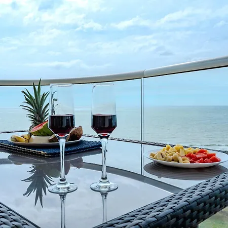 Moderno Apartasuit, Vista Al Mar Con Dos Balcones *