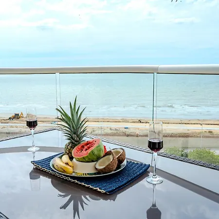 Moderno Apartasuit, Vista Al Mar Con Dos Balcones Cartagena